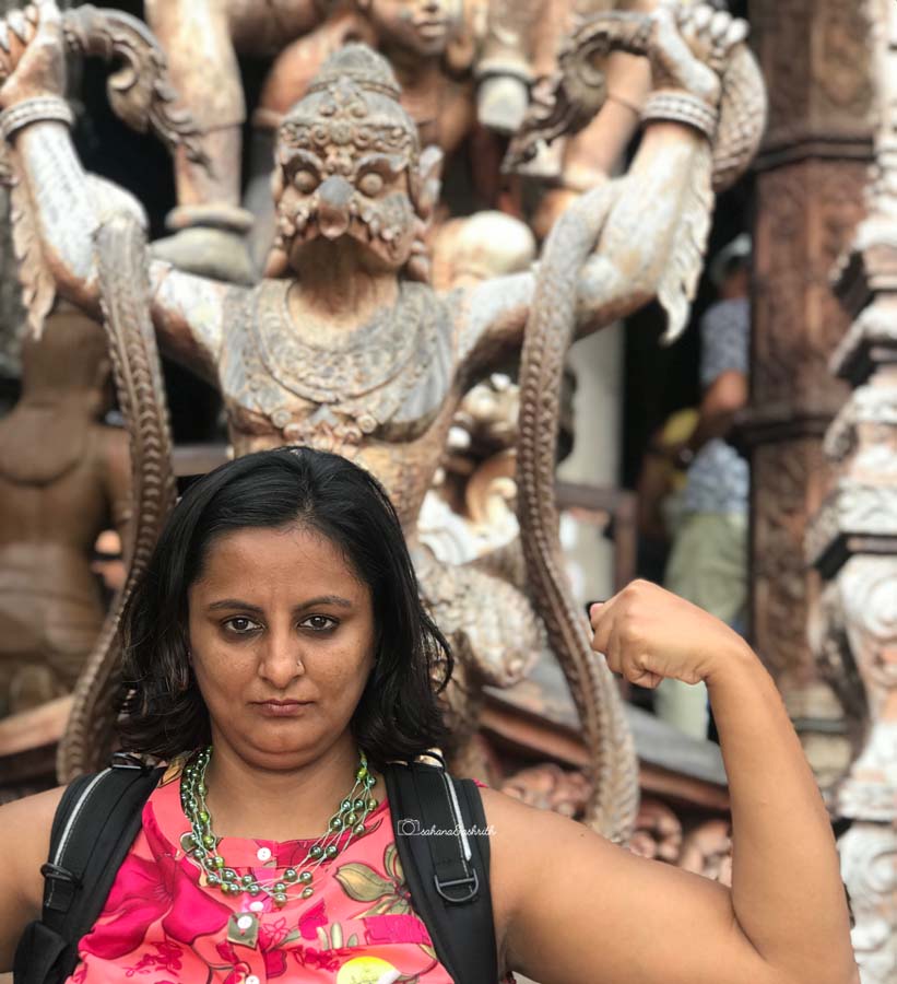 indian girl wearing sleeveless top at pattaya